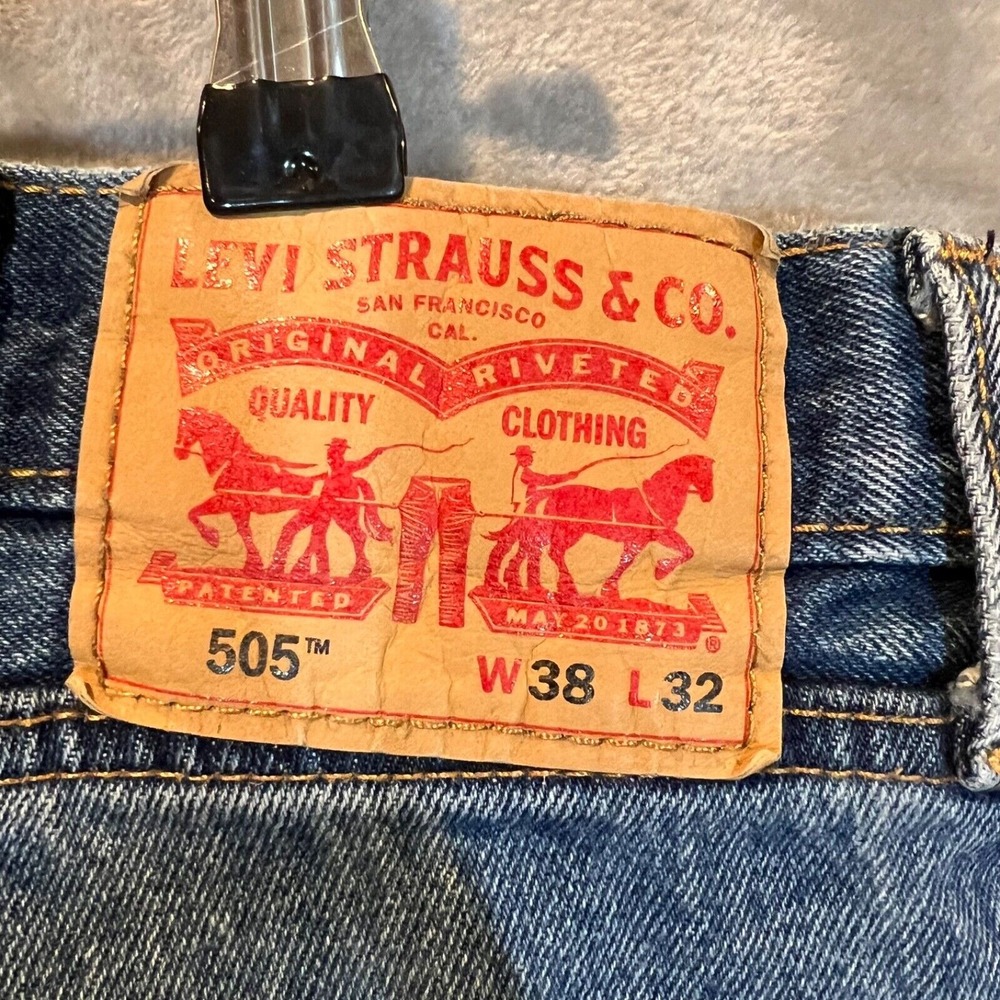 Levis 505 Jeans Mens 38x32(29) Medium Wash Regular Fit Straight Leg Causal Work - Picture 5 of 10